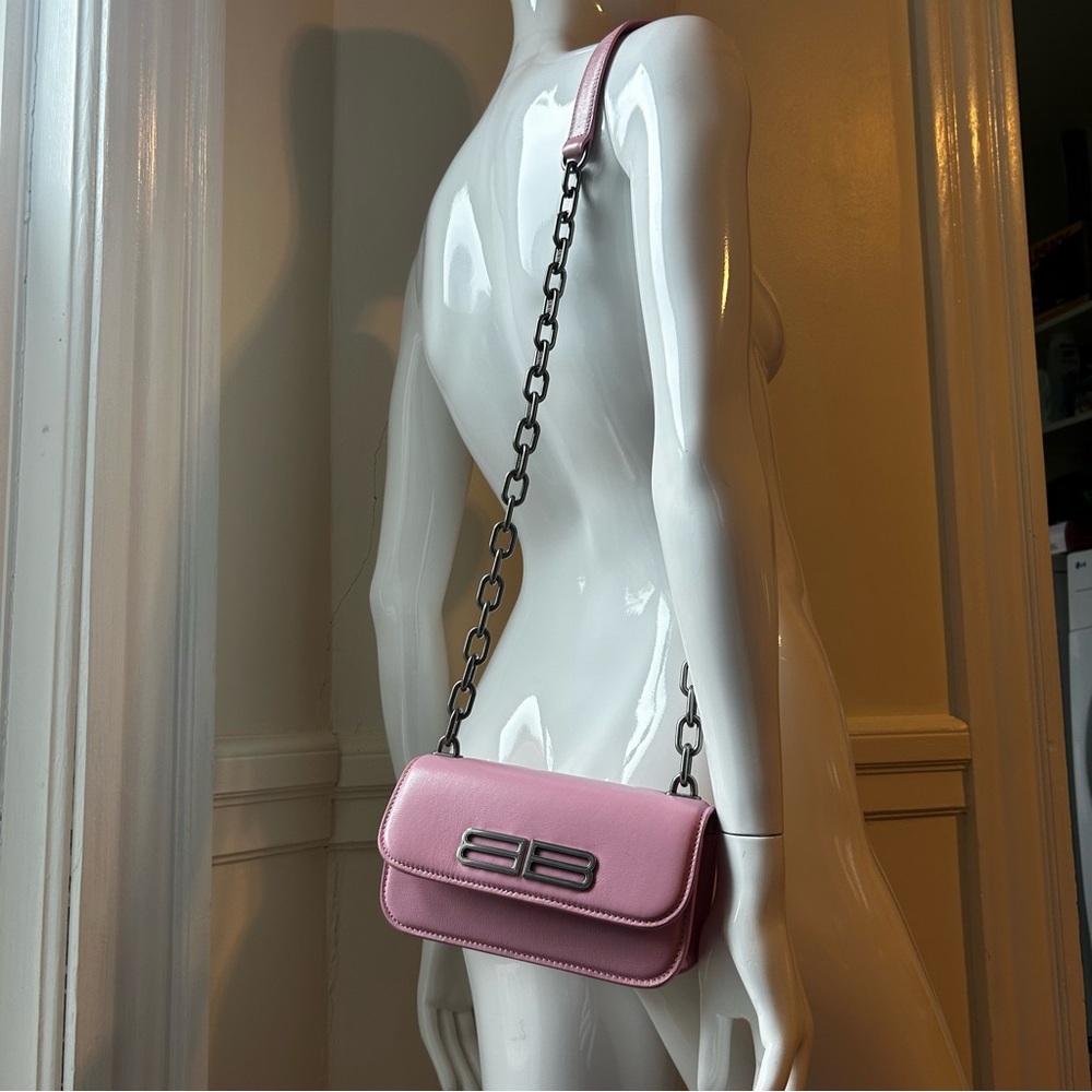 Gorgeous Pink mini Balenciaga Shoulder Bag. - Picture 14 of 14